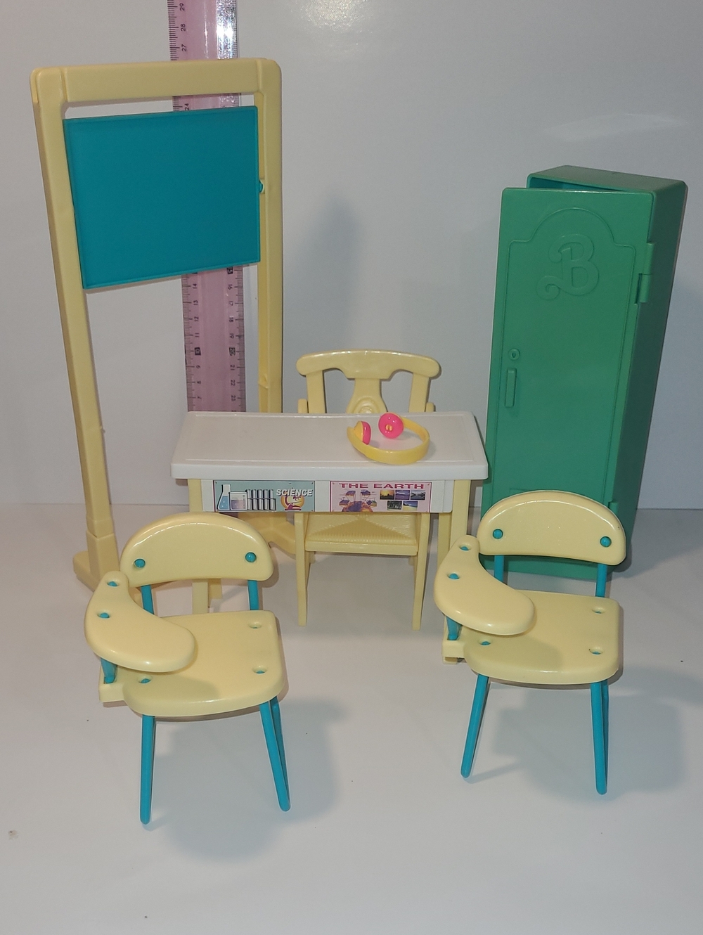 Mattel Yellow & Teal Doll Classroom Playset